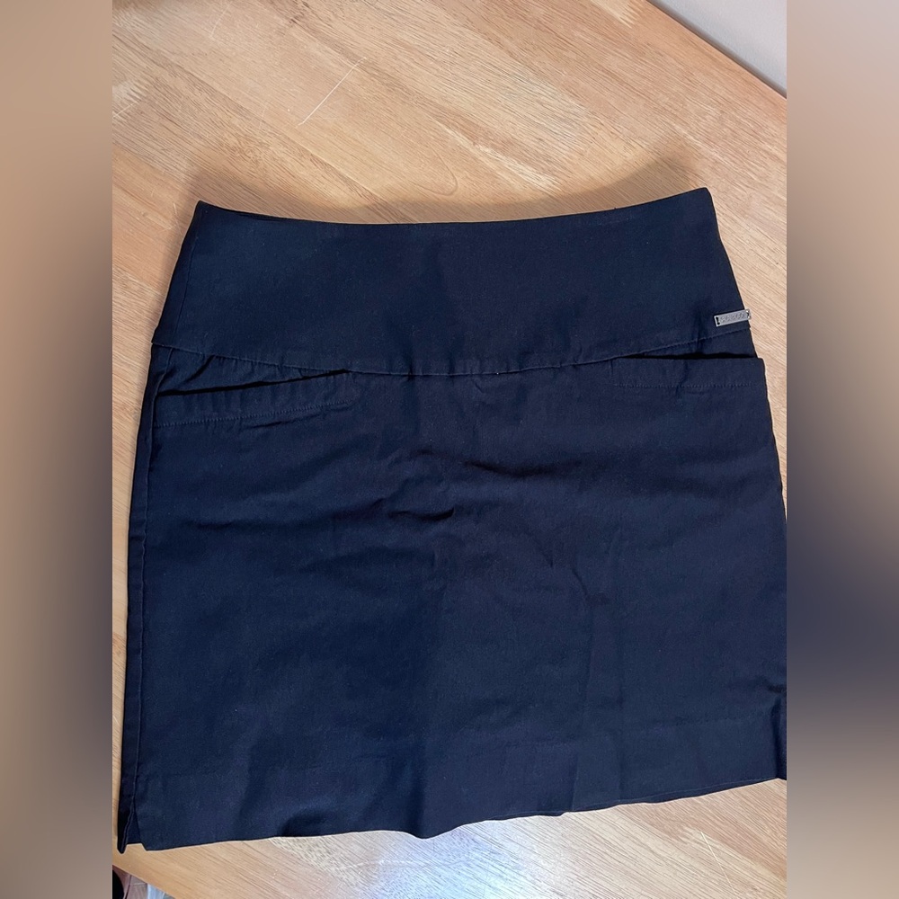 S.C.& Co. Skort size M